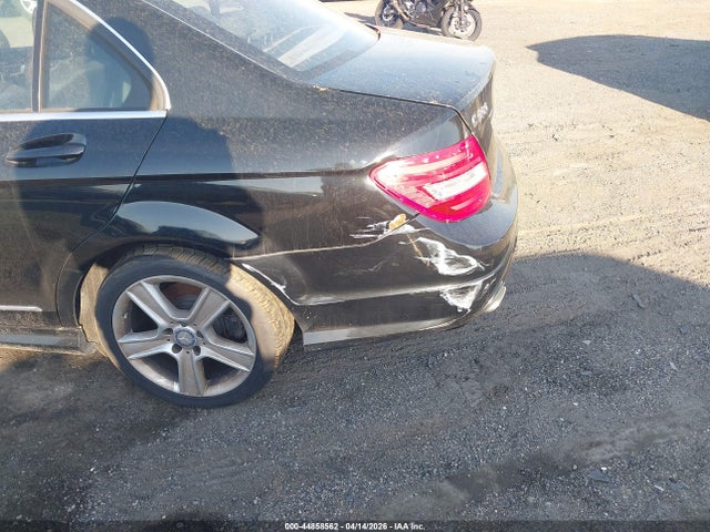 Продажа на аукционе авто 2012 Mercedes-benz C 300 Luxury 4matic/sport 4matic, vin: WDDGF8BB5CR195044, номер лота: 44858562