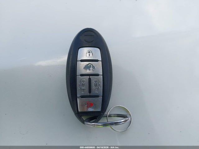 JN8AE2KP4G9151039 Nissan Quest Sv
