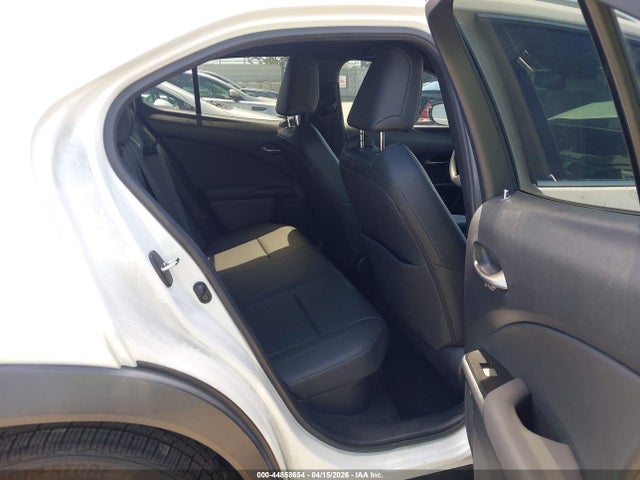 JTHX9JBH1M2038102 Lexus UX 250H
