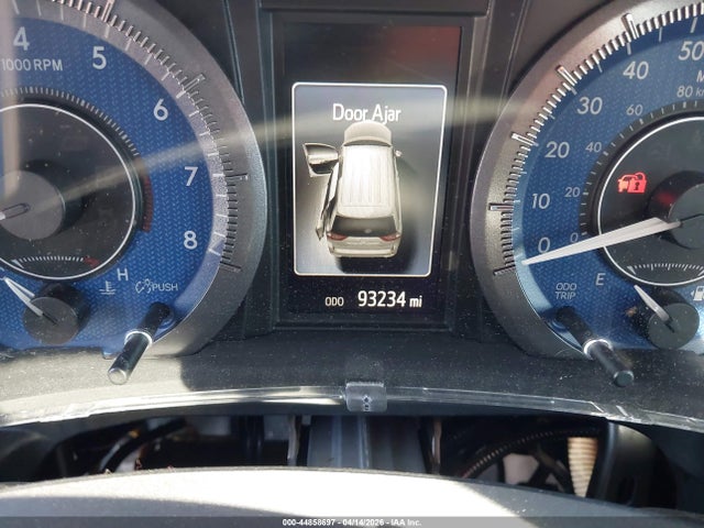 5TDYK3DC7FS625164 Toyota Sienna Limited 7 Passenger