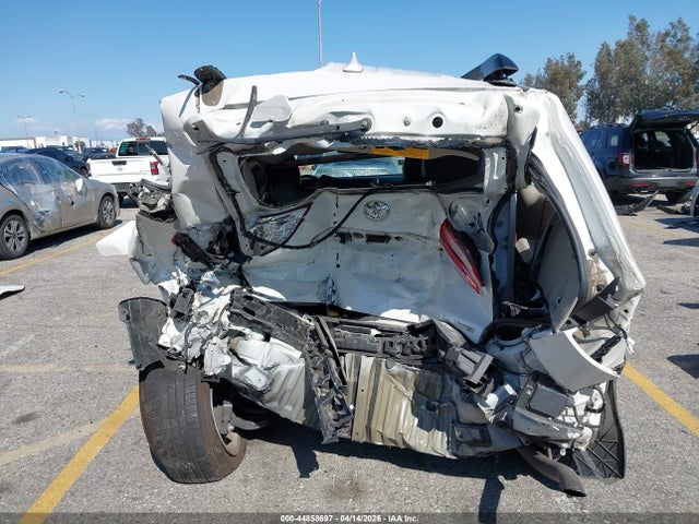 5TDYK3DC7FS625164 Toyota Sienna Limited 7 Passenger