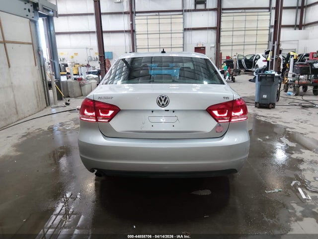 Aukcja sprzedaży 2015 Volkswagen Passat 1.8t Limited Edition, vin: 1VWAT7A39FC092551, numer aukcji: 44858706