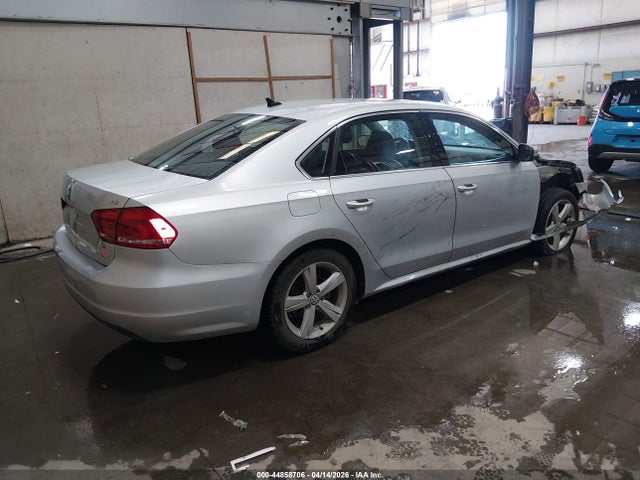 1VWAT7A39FC092551 Volkswagen Passat 1.8t Limited Edition