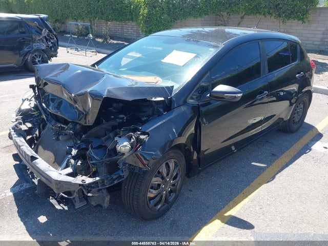 KIA FORTE LX 2016 KNAFK5A85G5605986 Image 2