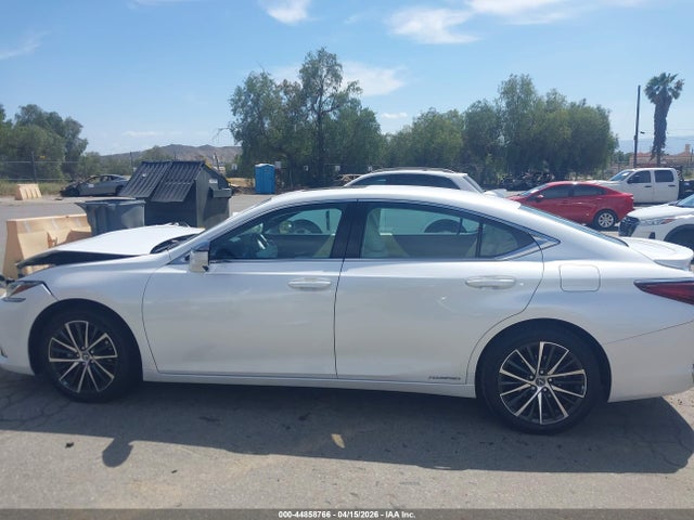 Продажа на аукционе авто 2022 Lexus Es 300h, vin: 58ADA1C13NU025410, номер лота: 44858766