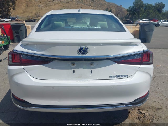 Продажа на аукционе авто 2022 Lexus Es 300h, vin: 58ADA1C13NU025410, номер лота: 44858766
