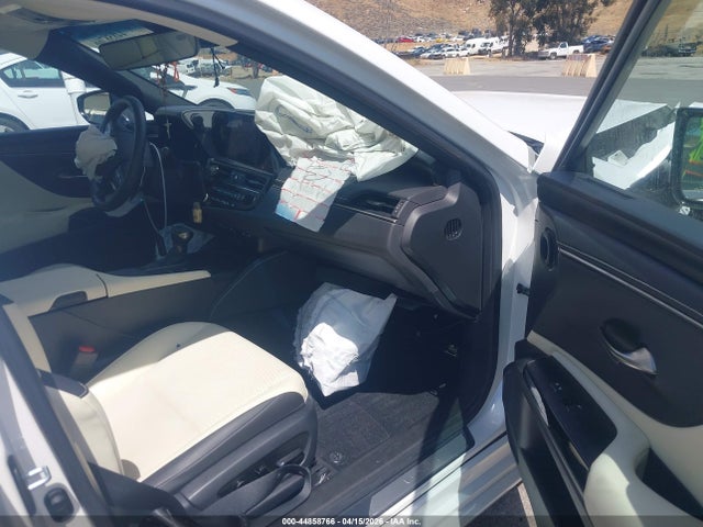 Продажа на аукционе авто 2022 Lexus Es 300h, vin: 58ADA1C13NU025410, номер лота: 44858766
