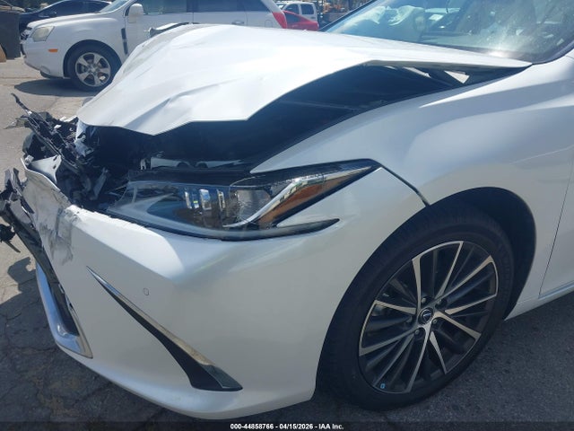 Продажа на аукционе авто 2022 Lexus Es 300h, vin: 58ADA1C13NU025410, номер лота: 44858766