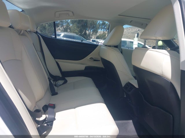 Продажа на аукционе авто 2022 Lexus Es 300h, vin: 58ADA1C13NU025410, номер лота: 44858766
