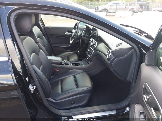 44858769 :رقم المزاد ، WDCTG4GB7JJ454033 vin ، 2018 Mercedes-benz Gla 250 4matic مزاد بيع