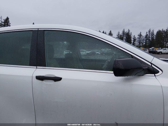 2HKRW6H38KH206177 Honda CR-V LX