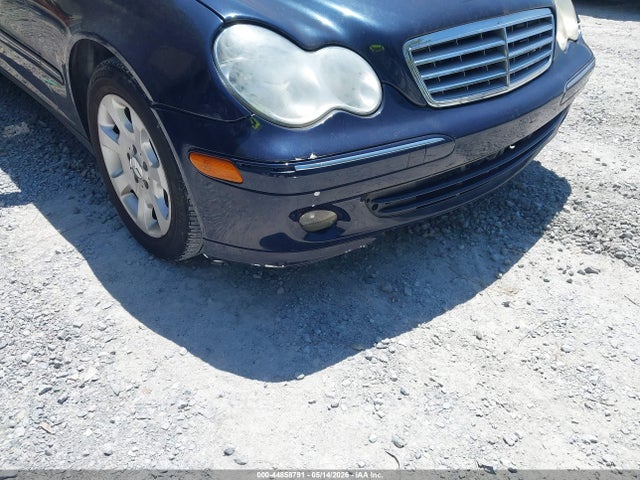 Продажа на аукционе авто 2005 Mercedes-benz C 240 Luxury, vin: WDBRF61J15A699168, номер лота: 44858791