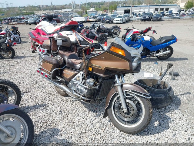 1982 HONDA GL1100 1HFSC0220CA213940