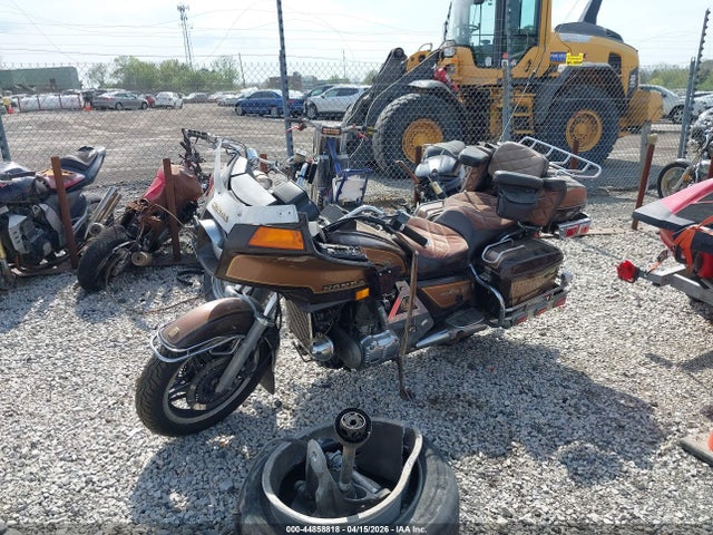 1982 HONDA GL1100 1HFSC0220CA213940 Photo 1