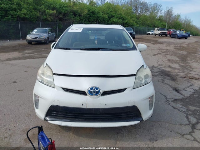 Toyota Prius Two 2014 JTDKN3DU9E0387261 Image 13