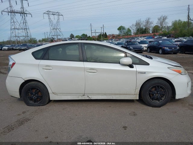 Toyota Prius Two 2014 JTDKN3DU9E0387261 Image 14