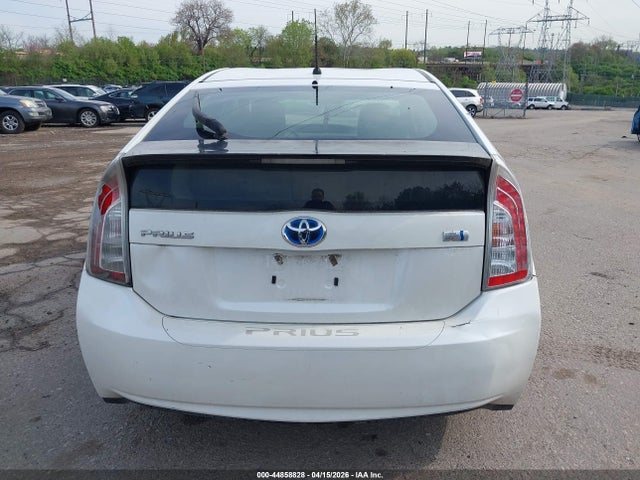 Toyota Prius Two 2014 JTDKN3DU9E0387261 Image 17