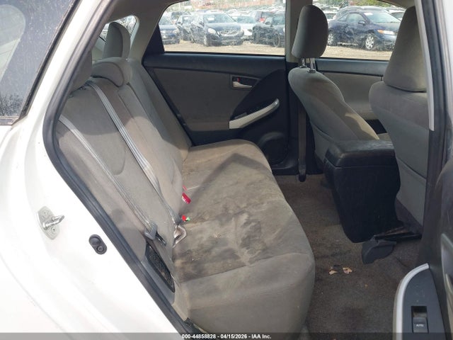 Toyota Prius Two 2014 JTDKN3DU9E0387261 Image 8