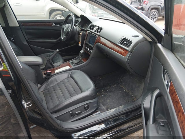 2012 Volkswagen Passat 2.0l Tdi Sel Premium მანქანა იყიდება აუქციონზე, vin: 1VWCN7A31CC070655, აუქციონის ნომერი: 44858882