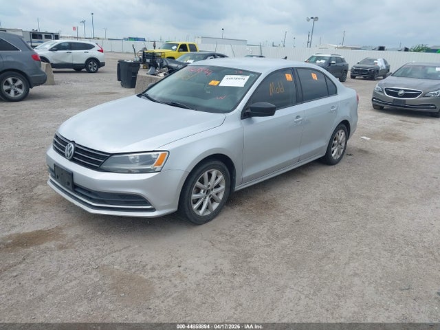 2015 Volkswagen Jetta 1.8t Se მანქანა იყიდება აუქციონზე, vin: 3VWD17AJ9FM229729, აუქციონის ნომერი: 44858894