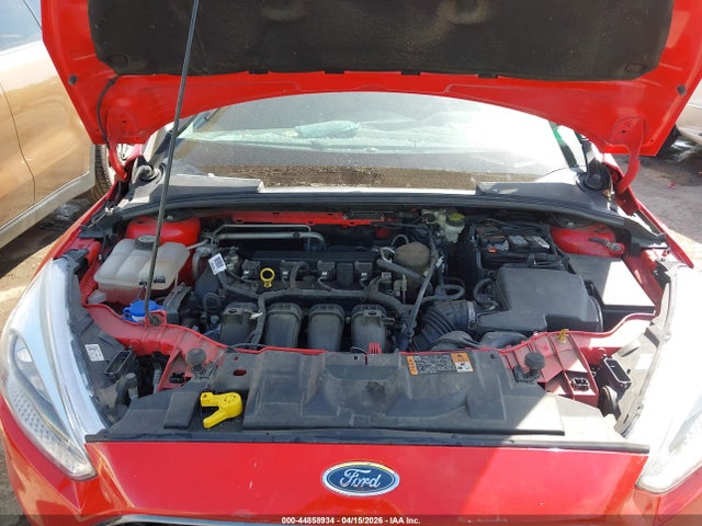 1FADP3K21GL235485 Ford FOCUS SE