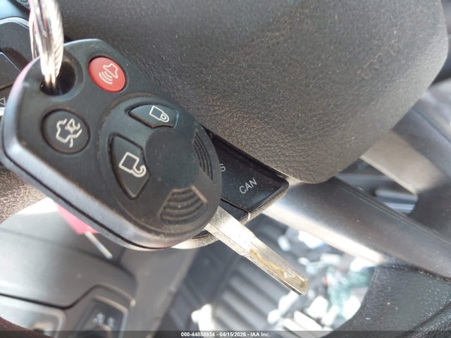 1FADP3K21GL235485 Ford FOCUS SE