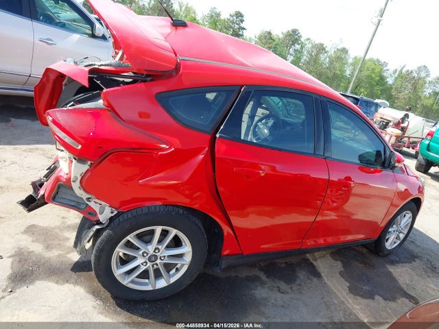 1FADP3K21GL235485 Ford FOCUS SE