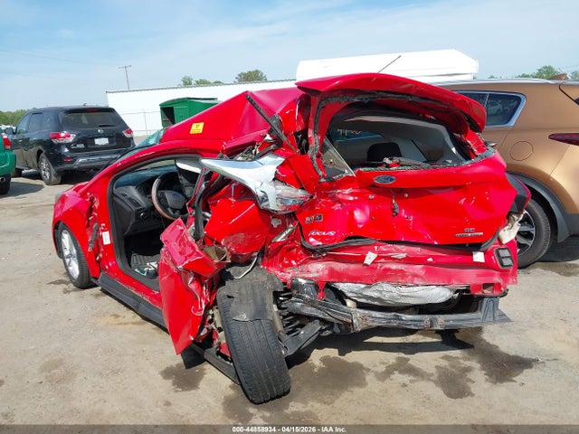 1FADP3K21GL235485 Ford FOCUS SE