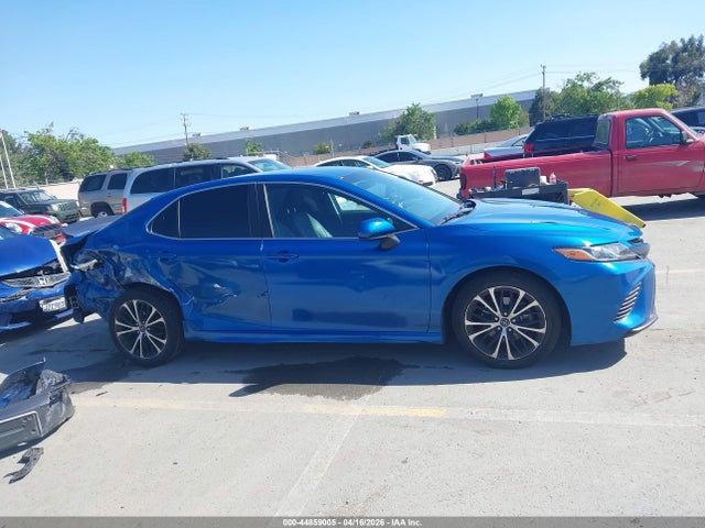 4T1B11HK8JU133869 Toyota CAMRY SE
