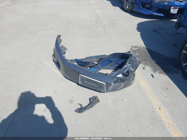 4T1B11HK8JU133869 Toyota CAMRY SE