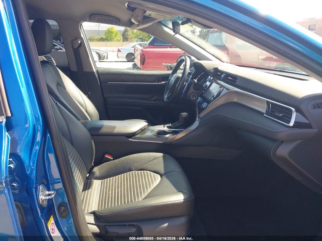 4T1B11HK8JU133869 Toyota CAMRY SE