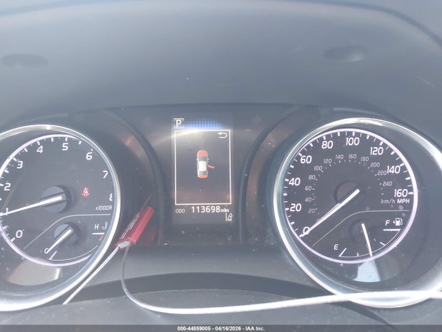 4T1B11HK8JU133869 Toyota CAMRY SE