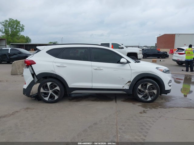 Aukcja sprzedaży 2018 Hyundai Tucson Value, vin: KM8J3CA27JU755519, numer aukcji: 44859021