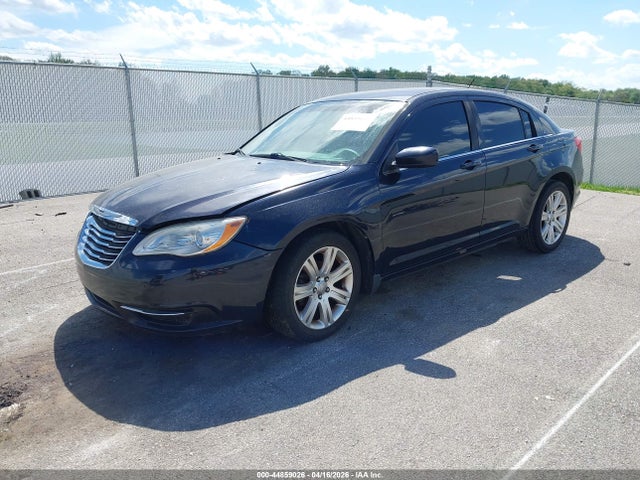 2011 Chrysler 200 Touring მანქანა იყიდება აუქციონზე, vin: 1C3BC1FB7BN579609, აუქციონის ნომერი: 44859026