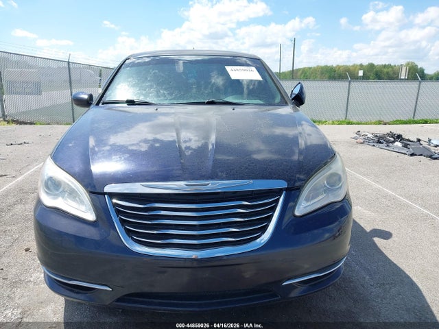 2011 Chrysler 200 Touring მანქანა იყიდება აუქციონზე, vin: 1C3BC1FB7BN579609, აუქციონის ნომერი: 44859026