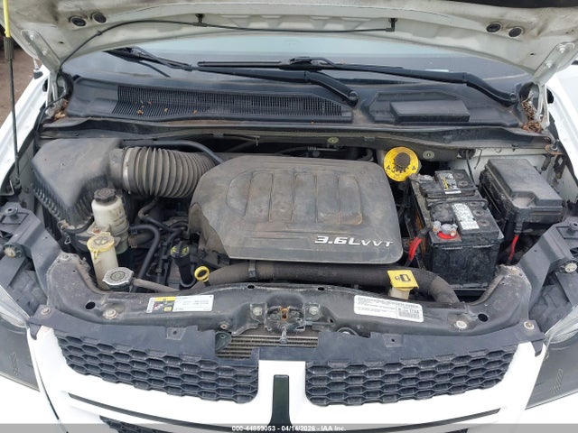 Продаж на аукціоні авто 2015 Dodge Grand Caravan R/t, vin: 2C4RDGEG0FR555670, номер лоту: 44859053