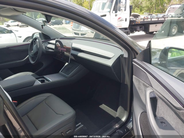 Aukcja sprzedaży 2026 Tesla Model Y Premium Rear-wheel Drive/standard Rear-wheel Drive, vin: 7SAYGDED5TF537943, numer aukcji: 44859067