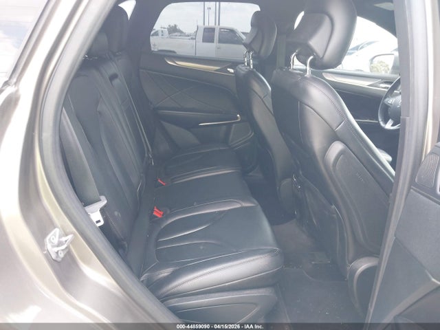 44859090 :رقم المزاد ، 5LMCJ1C96HUL69551 vin ، 2017 Lincoln Mkc Premiere مزاد بيع