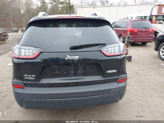 44859152 :رقم المزاد ، 1C4PJMCB4KD316030 vin ، 2019 Jeep Cherokee Latitude 4x4 مزاد بيع