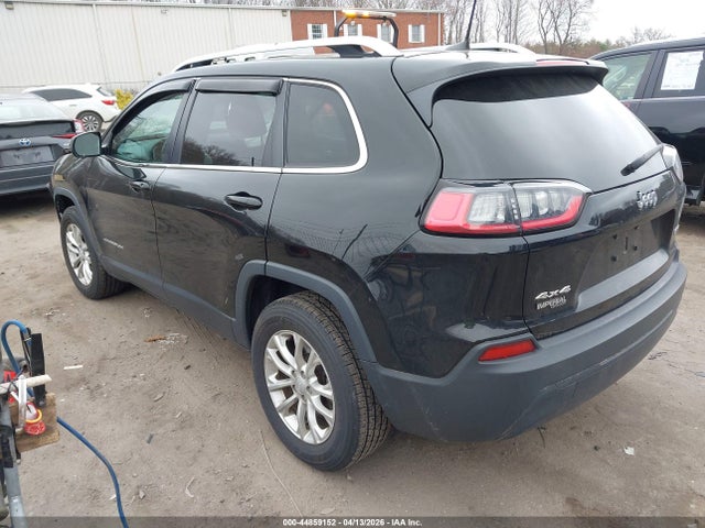 44859152 :رقم المزاد ، 1C4PJMCB4KD316030 vin ، 2019 Jeep Cherokee Latitude 4x4 مزاد بيع