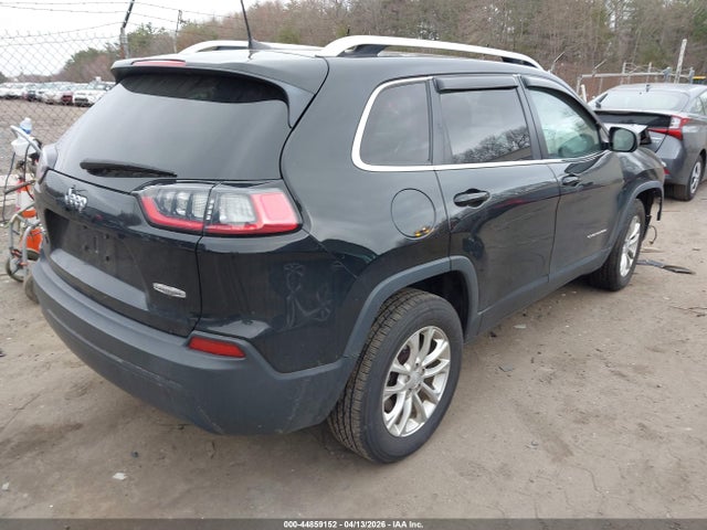 44859152 :رقم المزاد ، 1C4PJMCB4KD316030 vin ، 2019 Jeep Cherokee Latitude 4x4 مزاد بيع