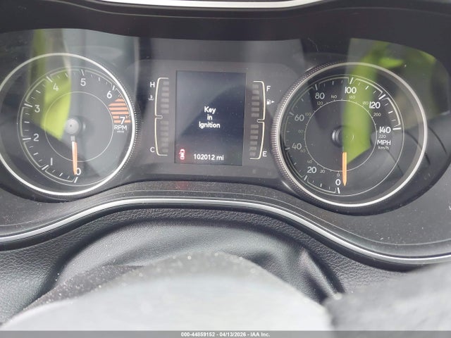 44859152 :رقم المزاد ، 1C4PJMCB4KD316030 vin ، 2019 Jeep Cherokee Latitude 4x4 مزاد بيع