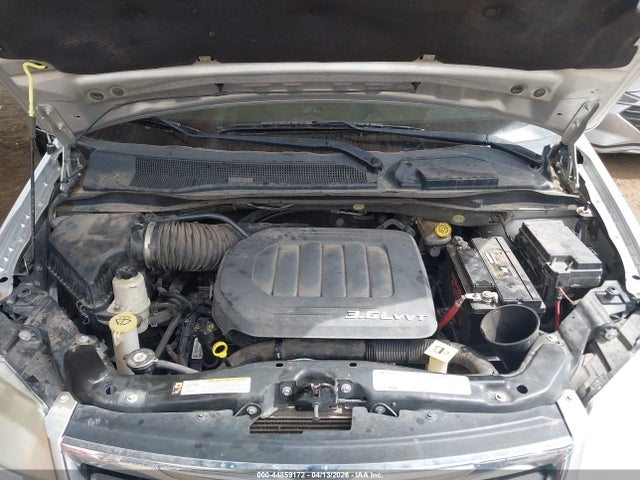 2011 Chrysler Town & Country Touring-l მანქანა იყიდება აუქციონზე, vin: 2A4RR8DG9BR667896, აუქციონის ნომერი: 44859172