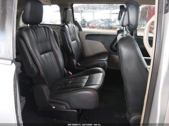 2011 Chrysler Town & Country Touring-l მანქანა იყიდება აუქციონზე, vin: 2A4RR8DG9BR667896, აუქციონის ნომერი: 44859172