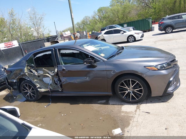 2022 Toyota Camry Se მანქანა იყიდება აუქციონზე, vin: 4T1G11AKXNU704624, აუქციონის ნომერი: 44859189