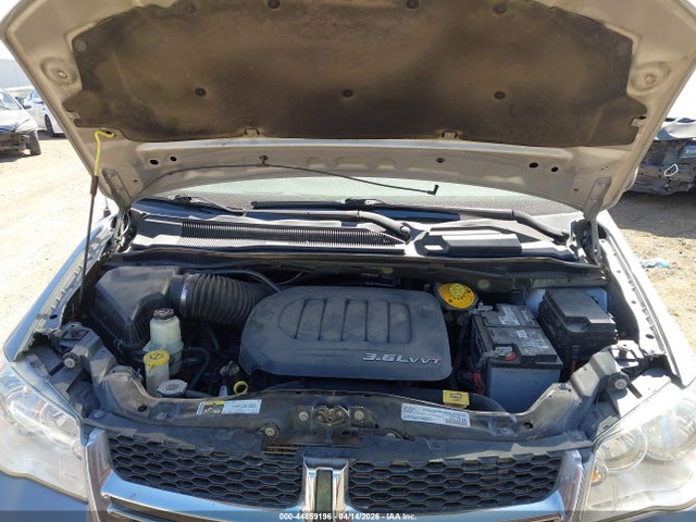 2C4RDGBG7JR165999 Dodge Grand Caravan Se