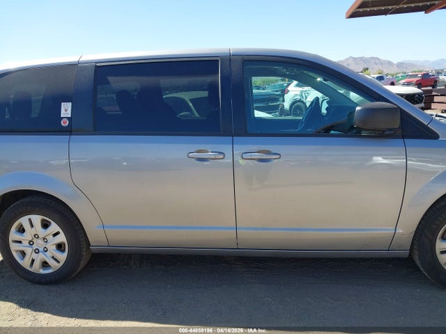 2C4RDGBG7JR165999 Dodge Grand Caravan Se