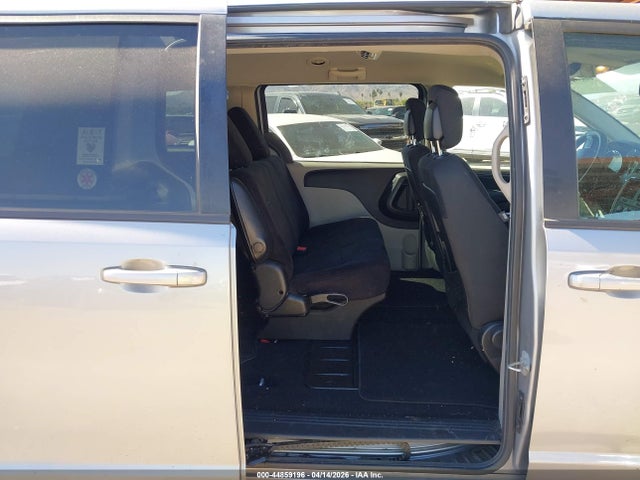 2C4RDGBG7JR165999 Dodge Grand Caravan Se