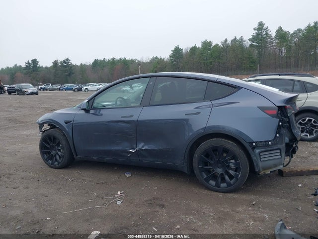 Продажа на аукционе авто 2023 Tesla Model Y Awd/long Range Dual Motor All-wheel Drive, vin: 7SAYGDEE8PA125303, номер лота: 44859219