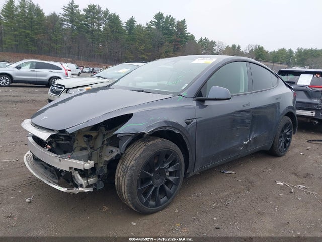 Продажа на аукционе авто 2023 Tesla Model Y Awd/long Range Dual Motor All-wheel Drive, vin: 7SAYGDEE8PA125303, номер лота: 44859219